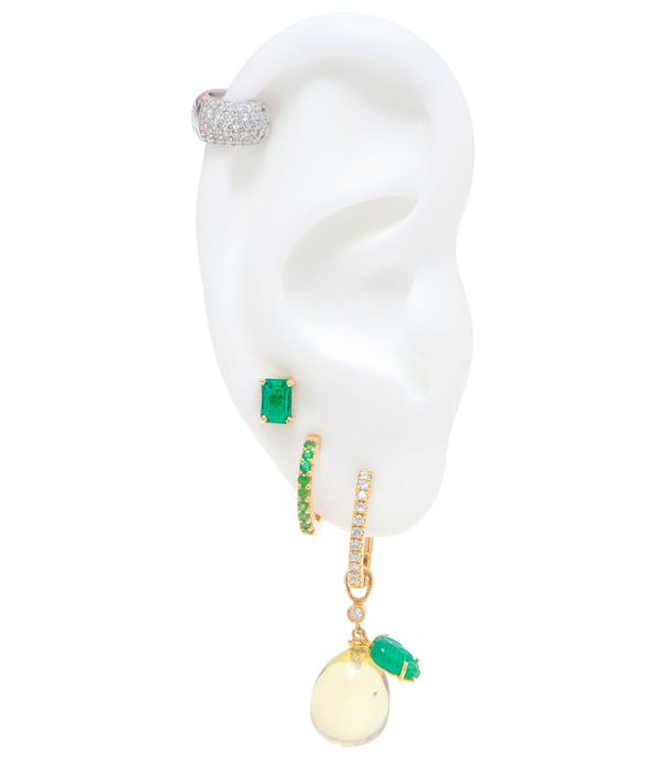 Brinco-argola-huggie-em-ouro-com-tsavoritas