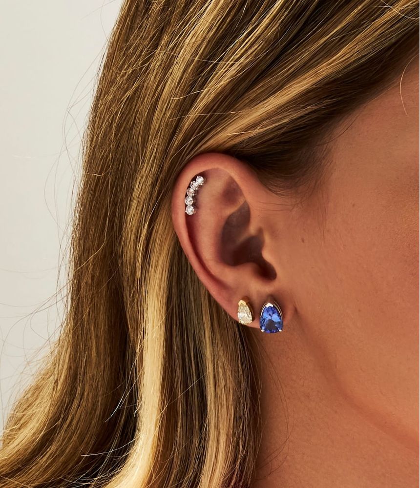 brinco-unico-ouro-branco-de-diamantes-brilhantes