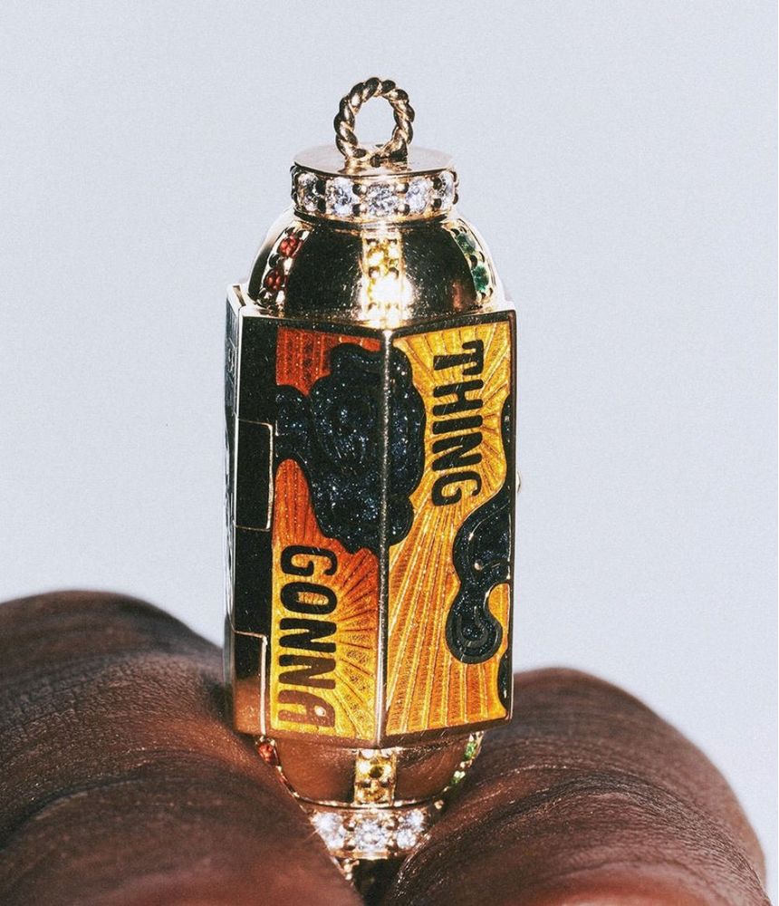 Colar_Marie_Lichtenberg_blunt_box_locket_com_ourorosa_1