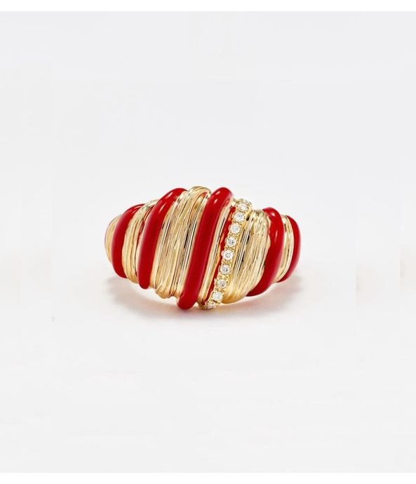 Chevaliere-Yvonne-Leon-1759690