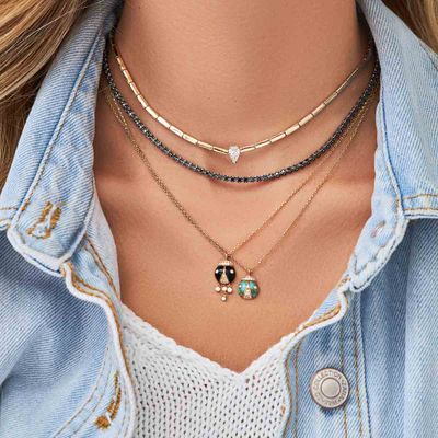 Colar-Nayla-Arida-pendente-de-ouro-com-onix-e-diamantes